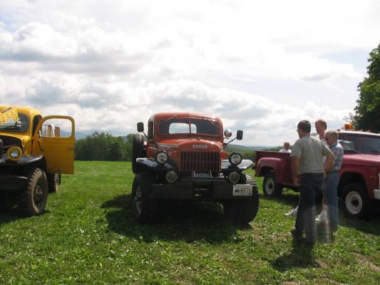 Tracey Jackson's Power Wagon
Left to Right: Bob? from MA, Tracey, Robert A in NJ

